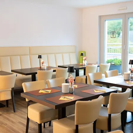 Alembra - Wein Style 3* Τρίερ