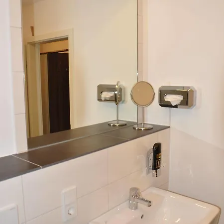 Alembra - Wein Style 3* Τρίερ